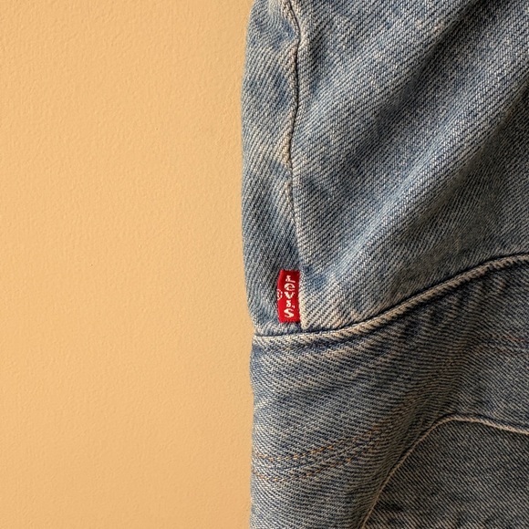 Levi's Blue Denim Cropped Vest with Double-Button Front - Picture 6 of 6